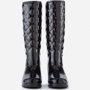 Hunter’s High Gloss Quilted Rain Boot, Size 10